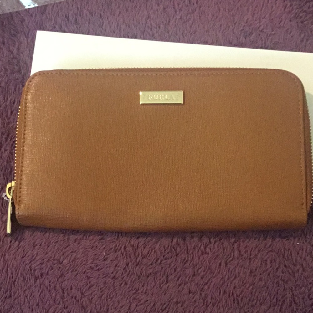 NWOT Vintage Furla Babylon Stefano Leather  Brown Caramel Colored Wallet